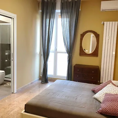Ombra Del Gigante Suites بولونيا