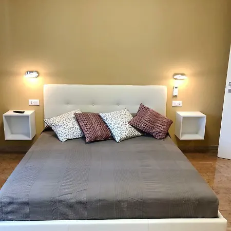 Ombra Del Gigante Suites بولونيا