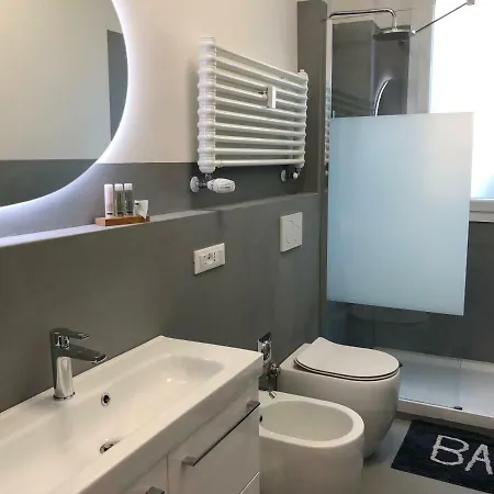 Ombra Del Gigante Suites بيت ضيافة