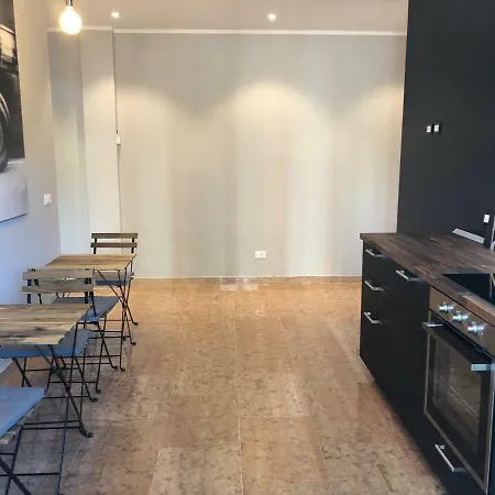 Ombra Del Gigante Suites * Bolonia