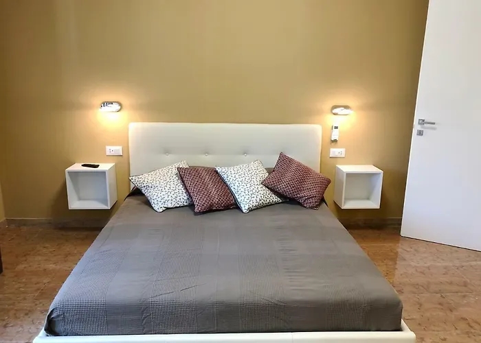 Ombra Del Gigante Suites بولونيا